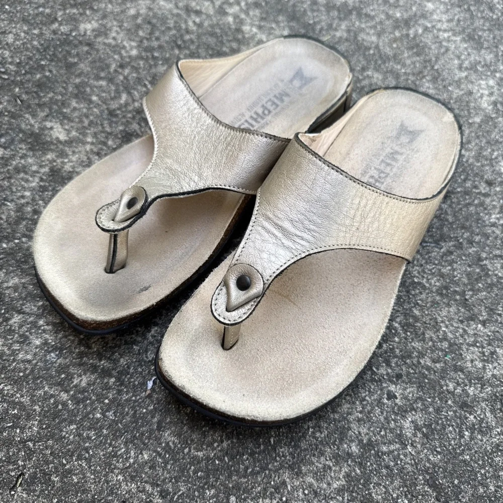 Mephisto Acacia Sandals Womens Sz 5 (EU 36) Comfort Slip On Thong Gold Leather